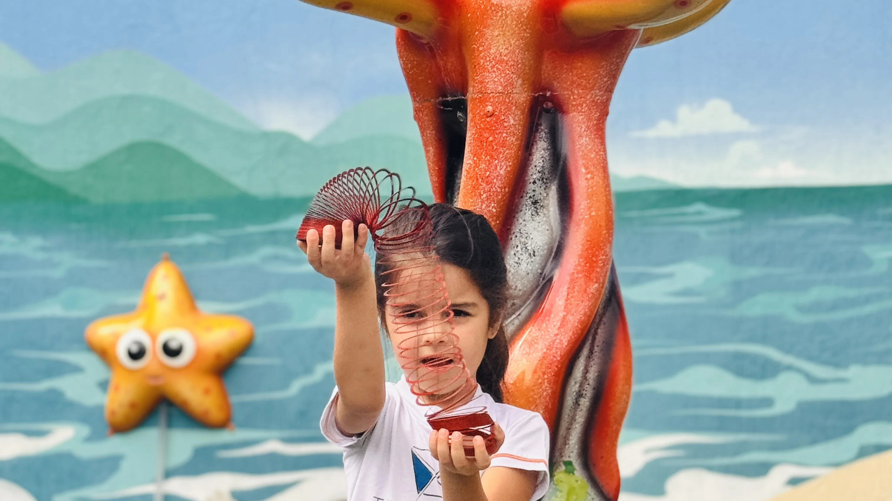 Professor com alunos do Ensino Fundamental