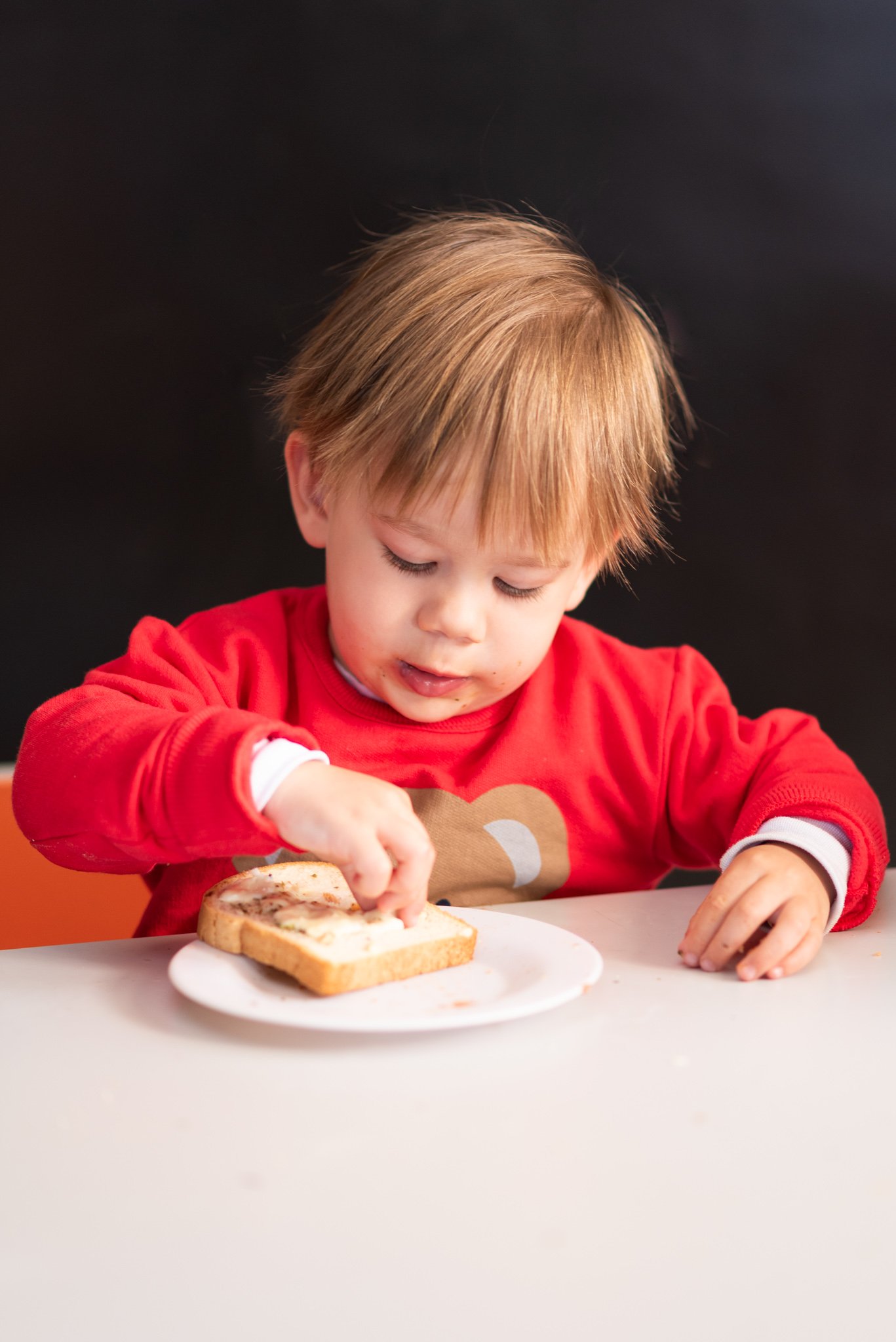Crianças do Infantil brincando com blocos